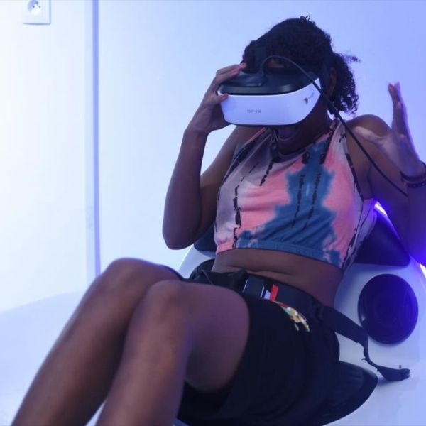VR GALAXY LOUNGE