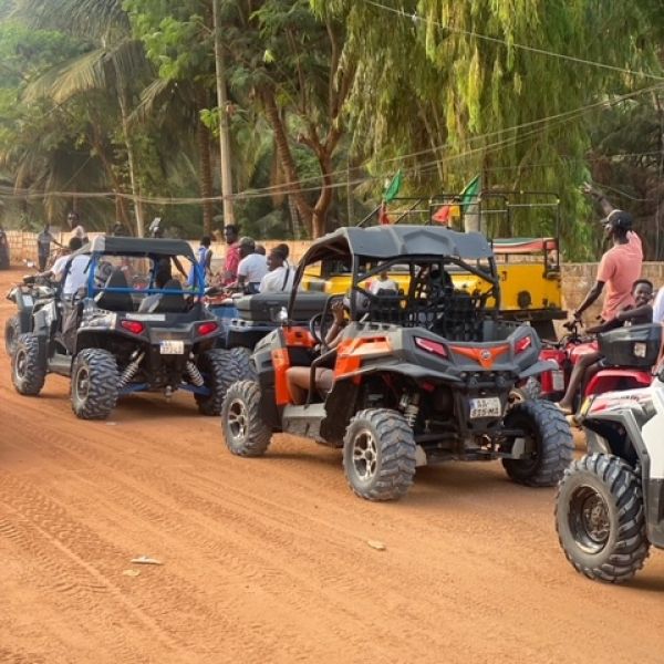Les roses du lac location quad