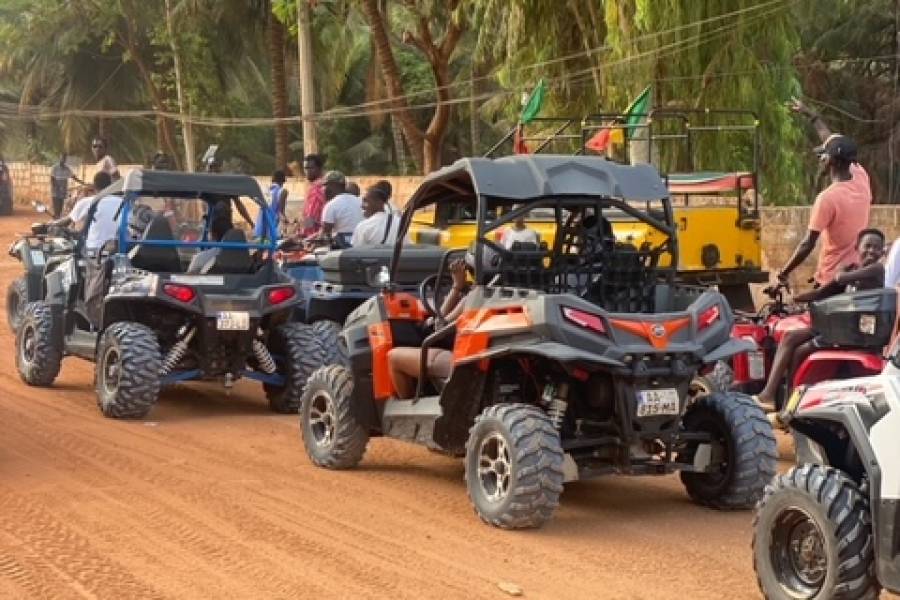 Les roses du lac location quad