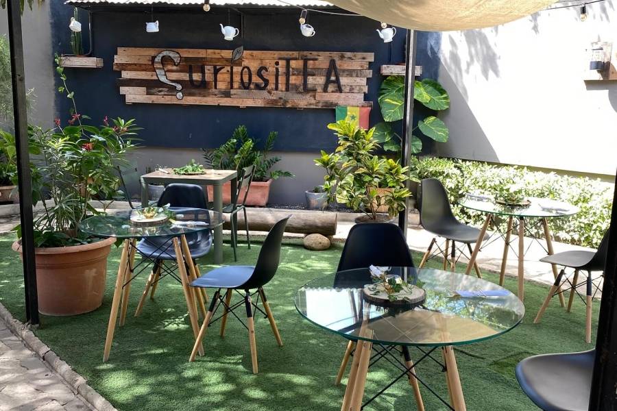 CuriosiTEA